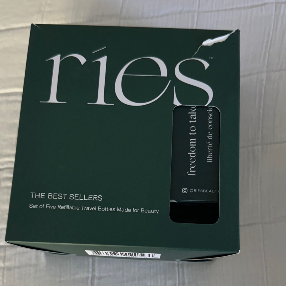 Ries  Refillable Travel Bottles - Deep Forest Green brand new never used